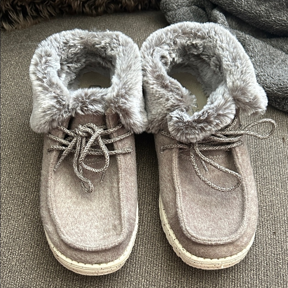Hey Dude Gray Fur-Lined Women's Slippers